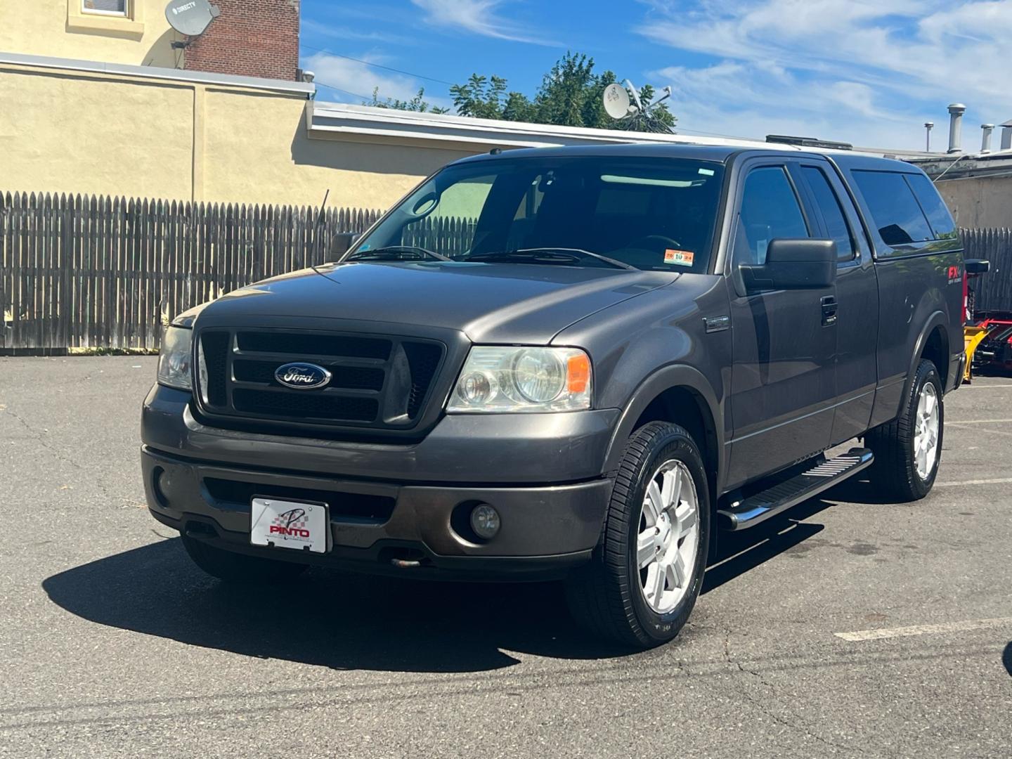 2007 GRAY /gray Ford F-150 (1FTPX14V77F) , located at 1018 Brunswick Ave, Trenton, NJ, 08638, (609) 989-0900, 40.240086, -74.748085 - Photo#4